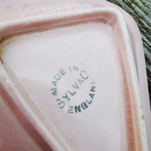 Vintage SylvaC Pottery Pink Triangular Dish with Blackberry Finial - Picture 7 of 16